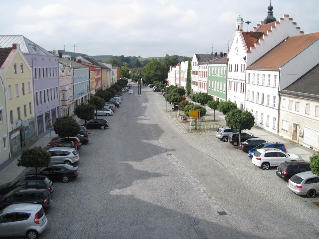 Hotel Am Marktplatz Gangkofen Eksteriør billede