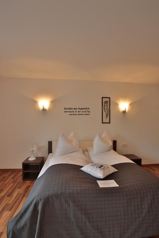 Hotel Am Marktplatz Gangkofen Eksteriør billede
